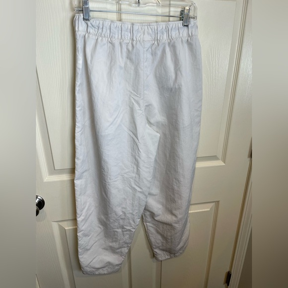 Nike high rise loose fit two tone Women's White and Cream Pants - Picture 13 of 16